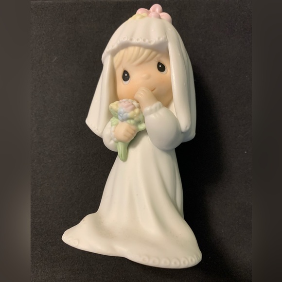 Precious Moments Bride from 1983. Excellent condition. - Picture 3 of 5